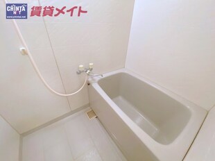 ラトゥール西阿倉川の物件内観写真